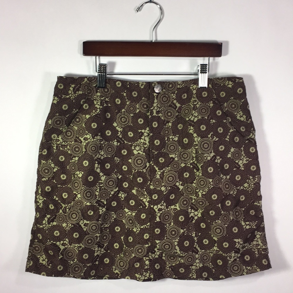 NWOT Isis Skort in Brown and Leaf